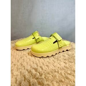 🍀Sorel Platform Clogs – Lime Green – Women’s 8 – New Run Small